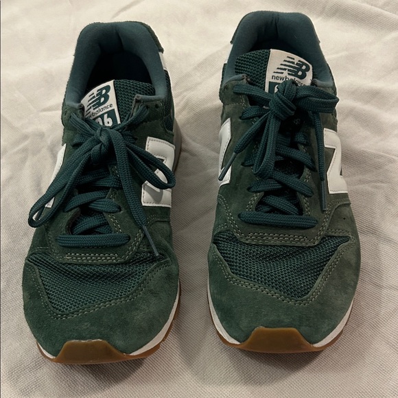 New Balance Shoes - Men’s /womens newbalance 996 size 8.5
